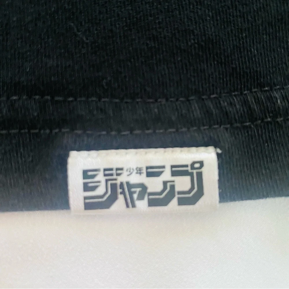 UNIQLO Raizen Yu Yu Hakusho 50th Anime Black White Graphic T-shirt Size LARGE
